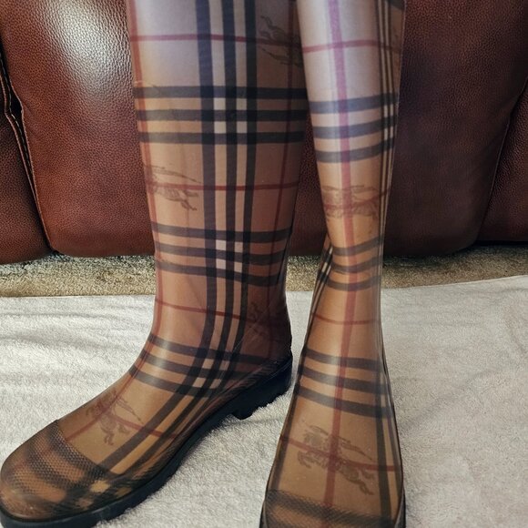 BURBERRY BOOTS - Picture 1 of 4